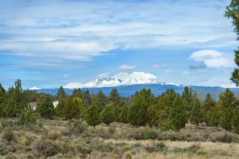 61280 Mountain Breezes Court Bend OR 97702