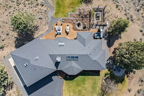 61280 Mountain Breezes Court Bend OR 97702