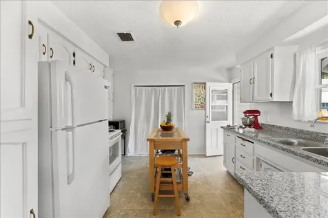 406 Newtown Street Medford OR 97501