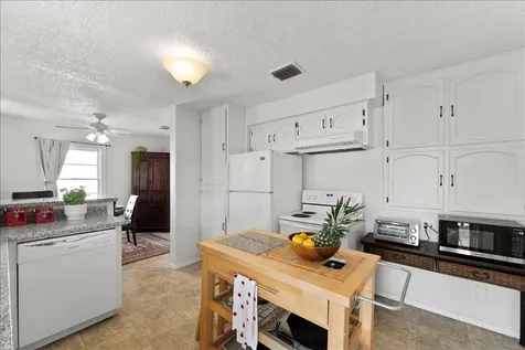 406 Newtown Street Medford OR 97501