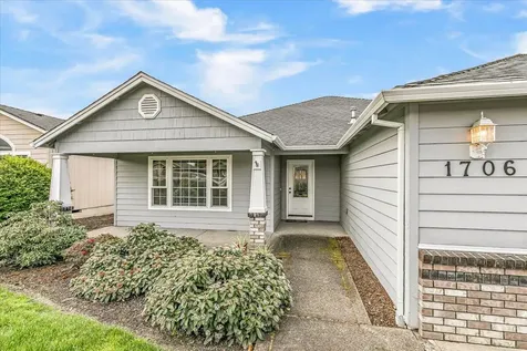 1706 Dragon Tail Place Medford OR 97504