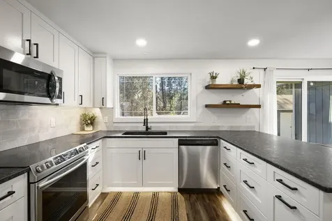 18949 Baker Road Bend OR 97702