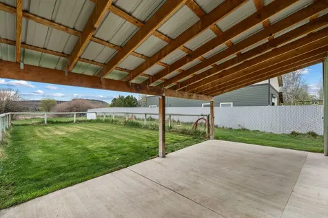 715 S Main Street Prineville OR 97754