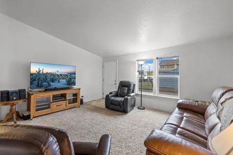 715 S Main Street Prineville OR 97754