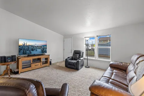 715 S Main Street Prineville OR 97754