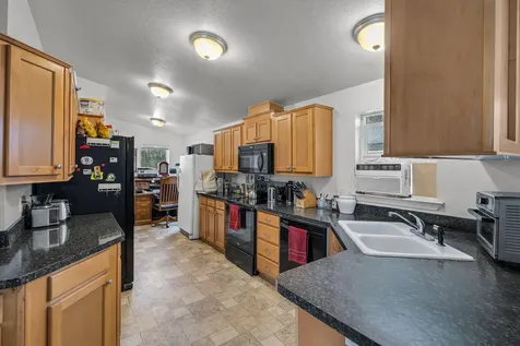 715 S Main Street Prineville OR 97754