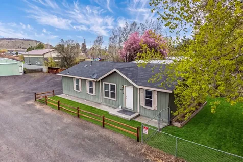 715 S Main Street Prineville OR 97754