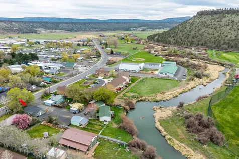 715 S Main Street Prineville OR 97754