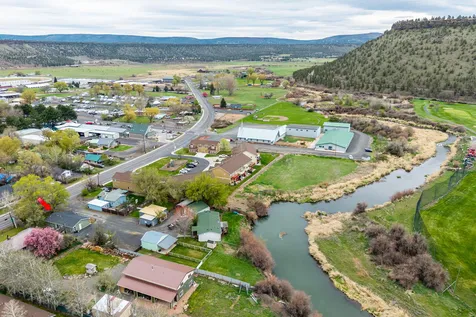 715 S Main Street Prineville OR 97754