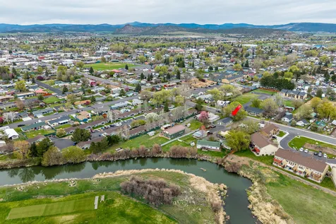 715 S Main Street Prineville OR 97754