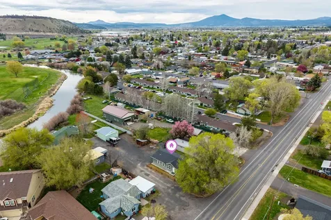 715 S Main Street Prineville OR 97754