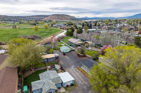 715 S Main Street Prineville OR 97754