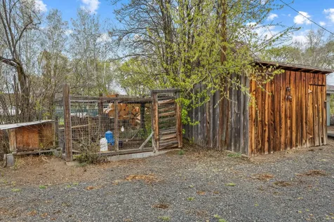 715 S Main Street Prineville OR 97754