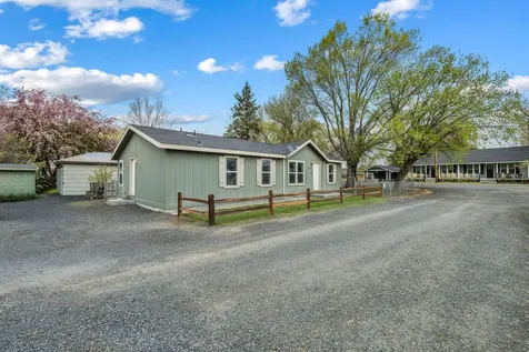 715 S Main Street Prineville OR 97754
