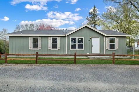 715 S Main Street Prineville OR 97754