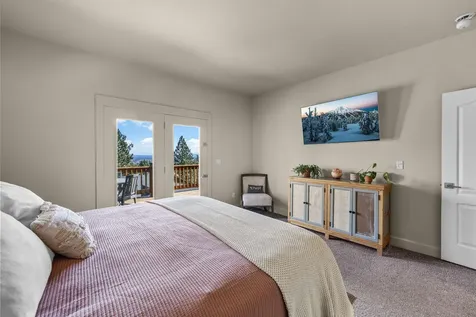 3042 NW Colonial Drive Bend OR 97703