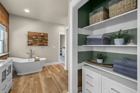 3042 NW Colonial Drive Bend OR 97703