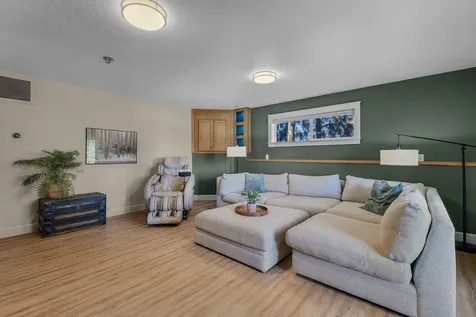 3042 NW Colonial Drive Bend OR 97703
