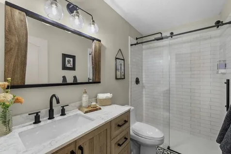 3042 NW Colonial Drive Bend OR 97703