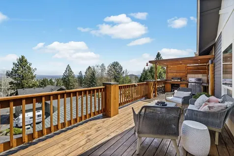 3042 NW Colonial Drive Bend OR 97703