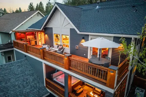 3042 NW Colonial Drive Bend OR 97703