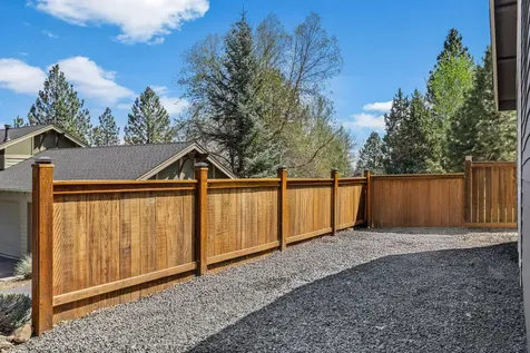 3042 NW Colonial Drive Bend OR 97703