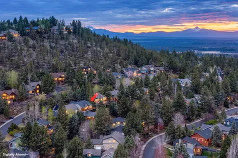 3042 NW Colonial Drive Bend OR 97703