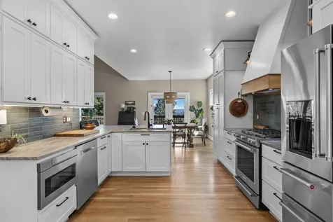 3042 NW Colonial Drive Bend OR 97703