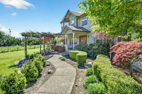 826 Oak Grove Road Medford OR 97501