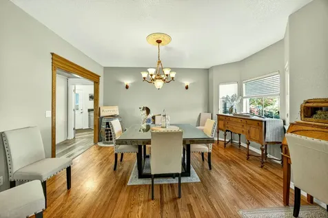 826 Oak Grove Road Medford OR 97501
