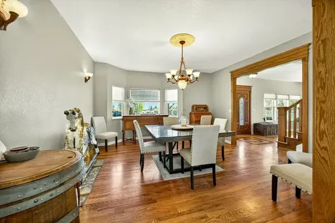 826 Oak Grove Road Medford OR 97501