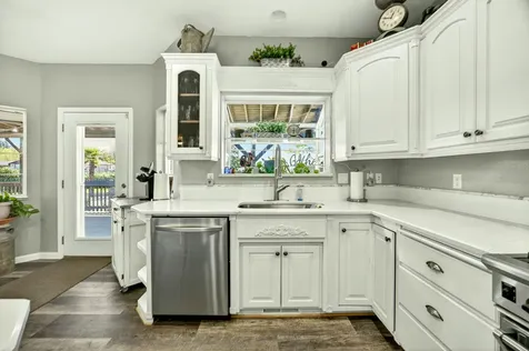 826 Oak Grove Road Medford OR 97501