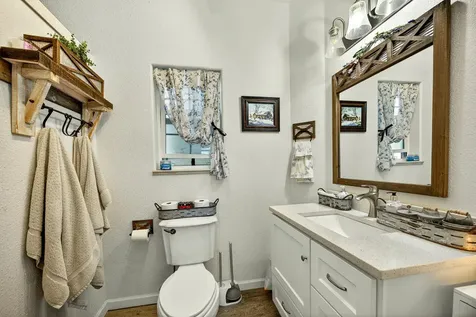 826 Oak Grove Road Medford OR 97501