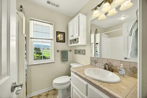 826 Oak Grove Road Medford OR 97501