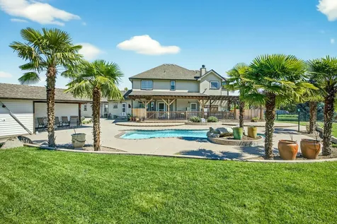 826 Oak Grove Road Medford OR 97501
