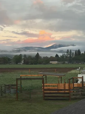 826 Oak Grove Road Medford OR 97501