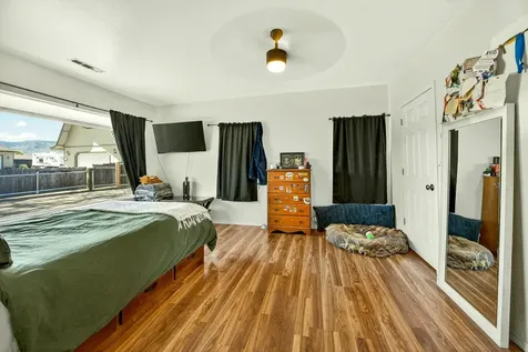 826 Oak Grove Road Medford OR 97501