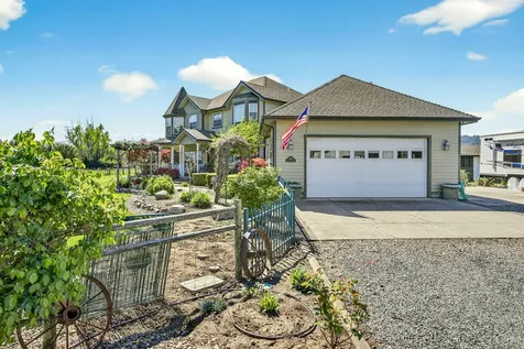 826 Oak Grove Road Medford OR 97501