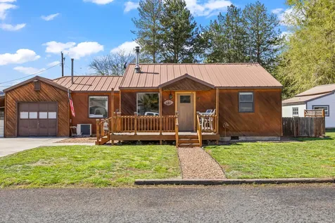 681 SE Dunham Street Prineville OR 97754