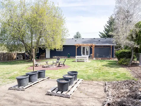 1923 SW 20th Street Redmond OR 97756
