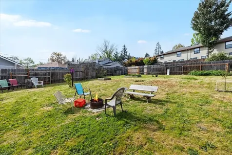 590 Allison Street Ashland OR 97520