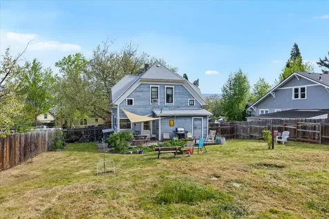 590 Allison Street Ashland OR 97520