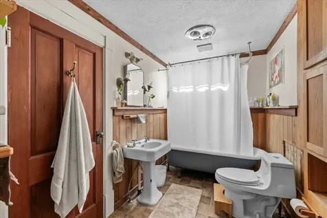 590 Allison Street Ashland OR 97520