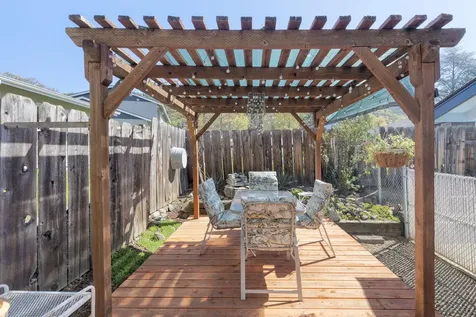 1026 NE Primrose Place Grants Pass OR 97526