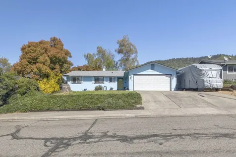 1026 NE Primrose Place Grants Pass OR 97526