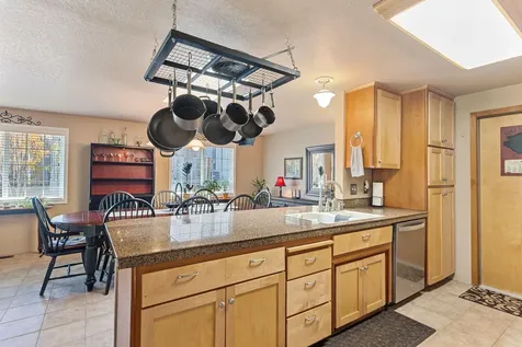 1026 NE Primrose Place Grants Pass OR 97526