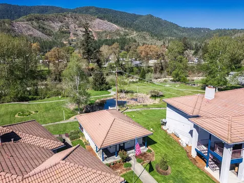 815 Pine Street Rogue River OR 97537