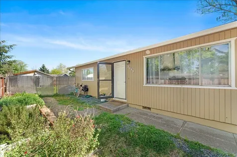 3093 Via Verde Circle White City OR 97503