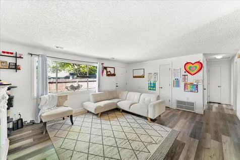 3093 Via Verde Circle White City OR 97503