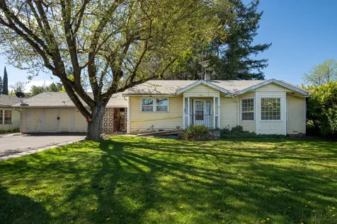 1467 S Stage Road Medford OR 97501